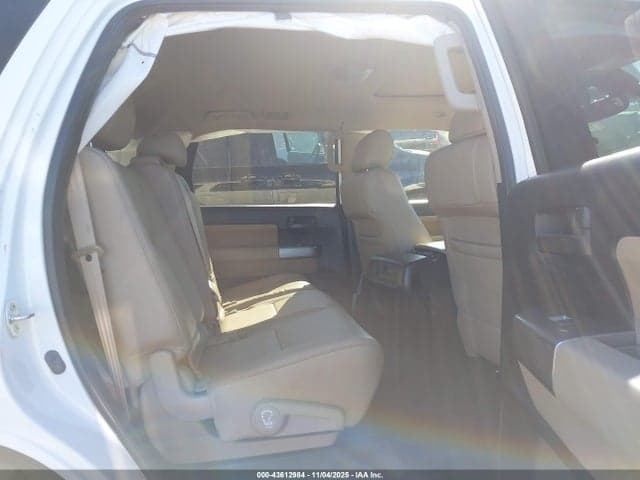 2018 TOYOTA SEQUOIA SR5 8