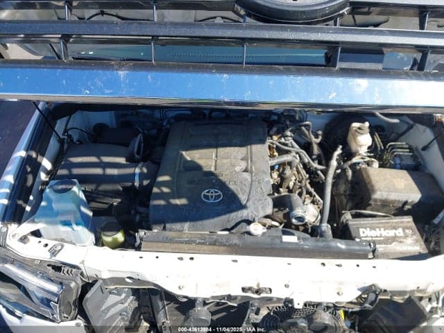 2018 TOYOTA SEQUOIA SR5 10
