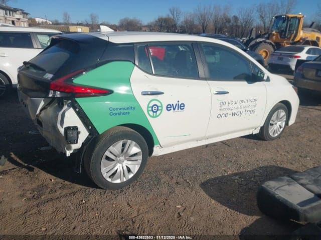 2023 NISSAN LEAF S 40 KWH 4