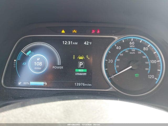 2023 NISSAN LEAF S 40 KWH 7