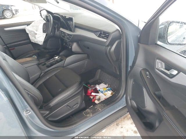 2024 FORD ESCAPE PLATINUM 5