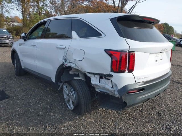 2023 KIA SORENTO LX 3
