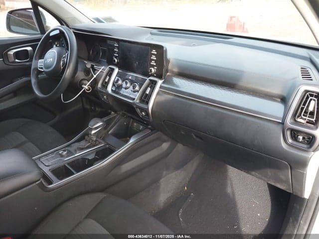 2023 KIA SORENTO LX 5