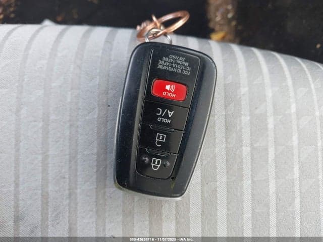 2017 TOYOTA PRIUS PRIME PLUS 11