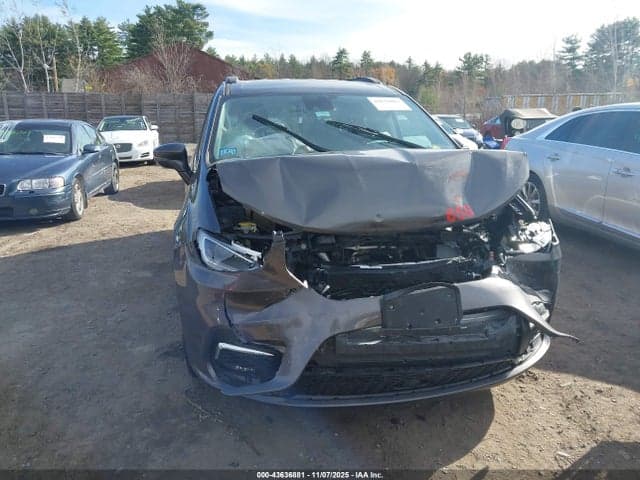 2022 CHRYSLER PACIFICA TOURING L 12