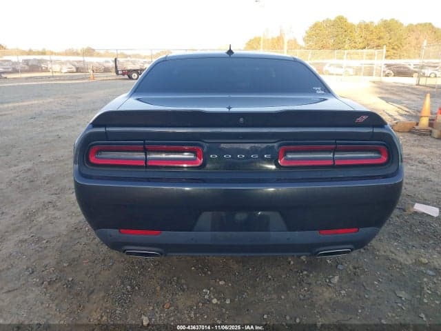 2018 DODGE CHALLENGER GT AWD 16