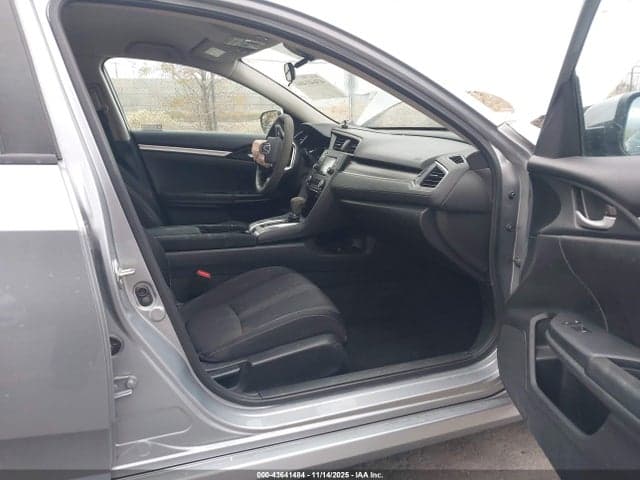 2019 HONDA CIVIC LX 5