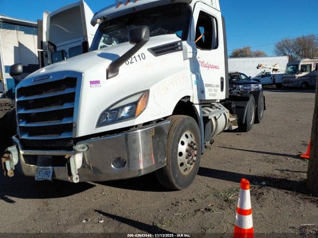 2020 FREIGHTLINER NEW CASCADIA 126 12