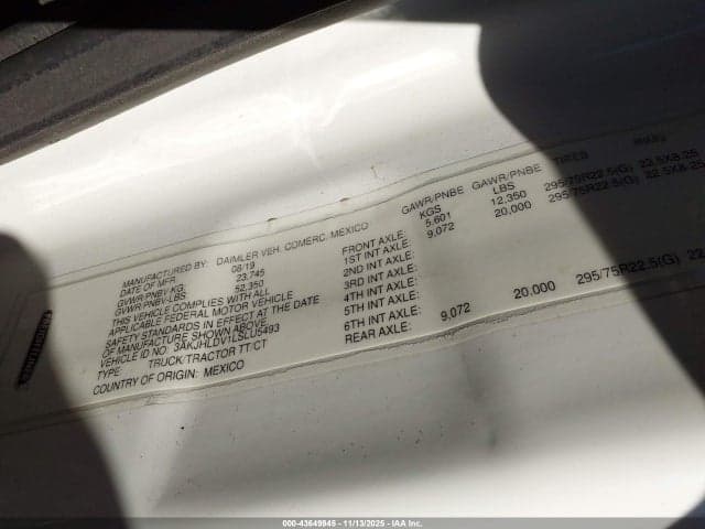 2020 FREIGHTLINER NEW CASCADIA 126 9