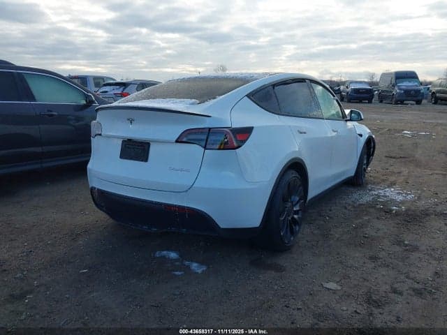 2023 TESLA MODEL Y PERFORMANCE DUAL MOTOR ALL-WHEEL DRIVE 4
