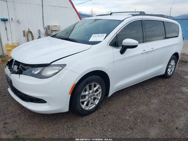 2020 CHRYSLER VOYAGER LXI 2