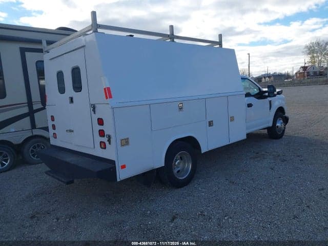 2019 FORD F-350 CHASSIS XL 4