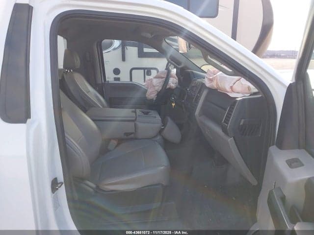 2019 FORD F-350 CHASSIS XL 5