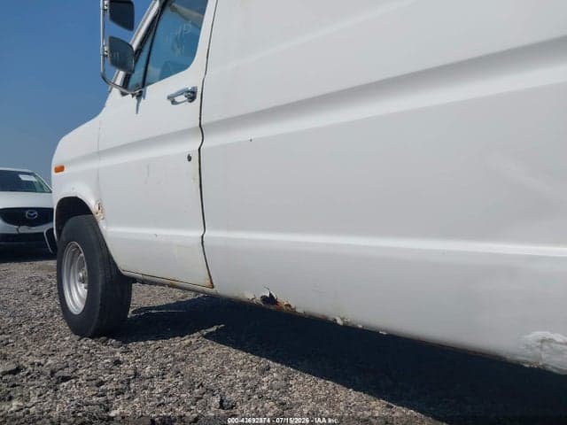 1984 FORD ECONOLINE E250 VAN 6