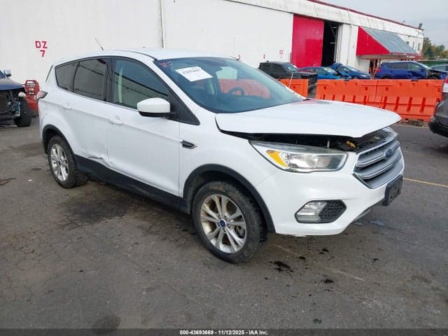 2017 FORD ESCAPE SE 1