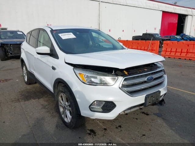 2017 FORD ESCAPE SE 6