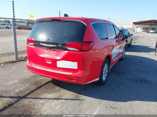 2023 CHRYSLER VOYAGER LX 4