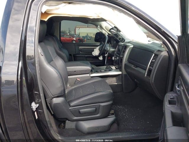 2017 RAM 1500 SPORT 4X2 6'4 BOX 5