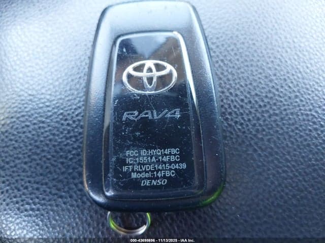 2021 TOYOTA RAV4 XLE 11