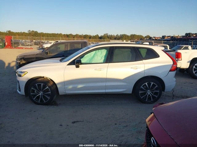 2024 VOLVO XC60 B5 ULTIMATE DARK THEME 14