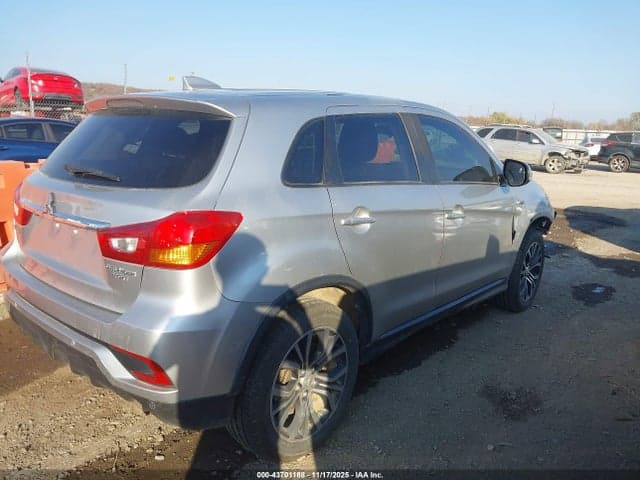 2018 MITSUBISHI OUTLANDER SPORT 2.4 SE 4
