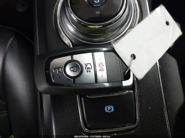 2017 FORD FUSION SE 11