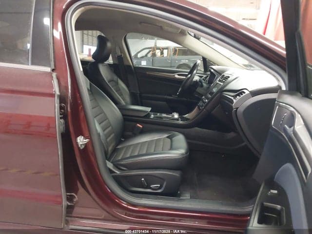 2017 FORD FUSION SE 5
