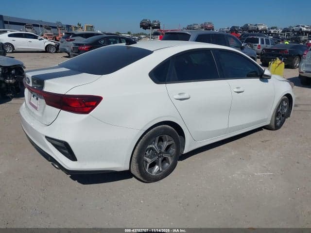 2021 KIA FORTE LXS 4