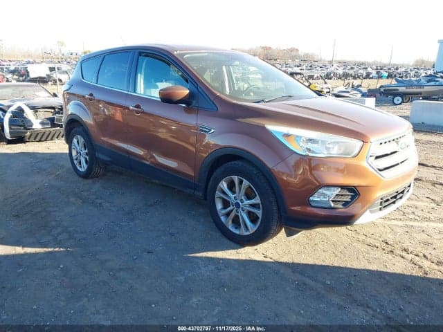 2017 FORD ESCAPE SE 1