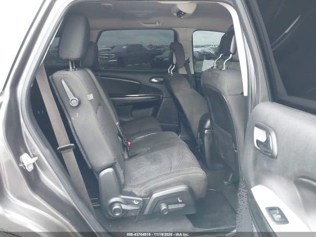 2019 DODGE JOURNEY SE 3