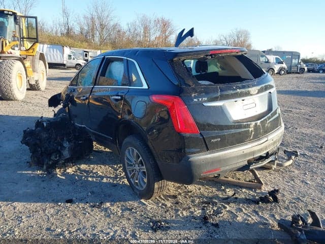 2017 CADILLAC XT5 LUXURY 3