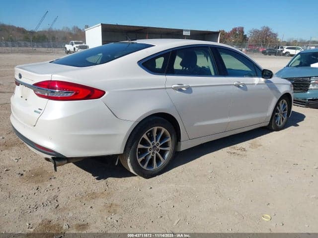2017 FORD FUSION SE 4