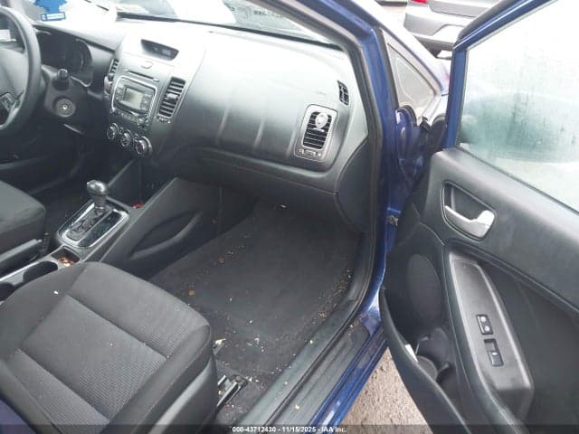 2017 KIA FORTE LX 5