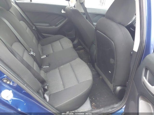 2017 KIA FORTE LX 8