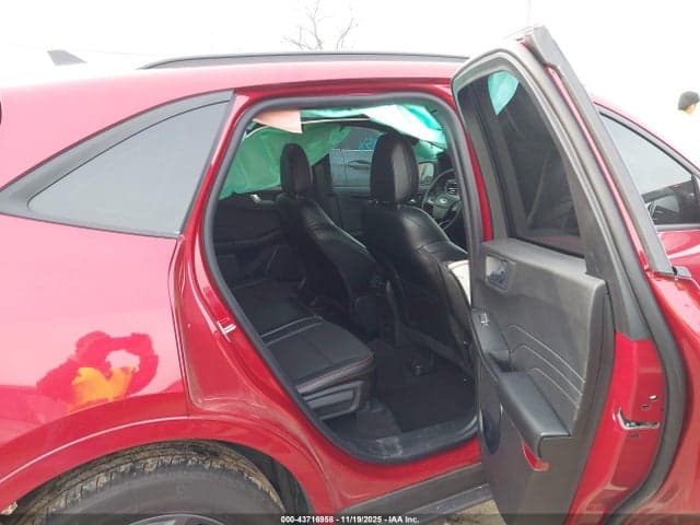 2024 FORD ESCAPE ST-LINE 8