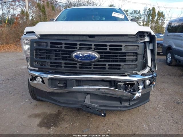 2023 FORD SUPER DUTY F-350 SRW XL 11