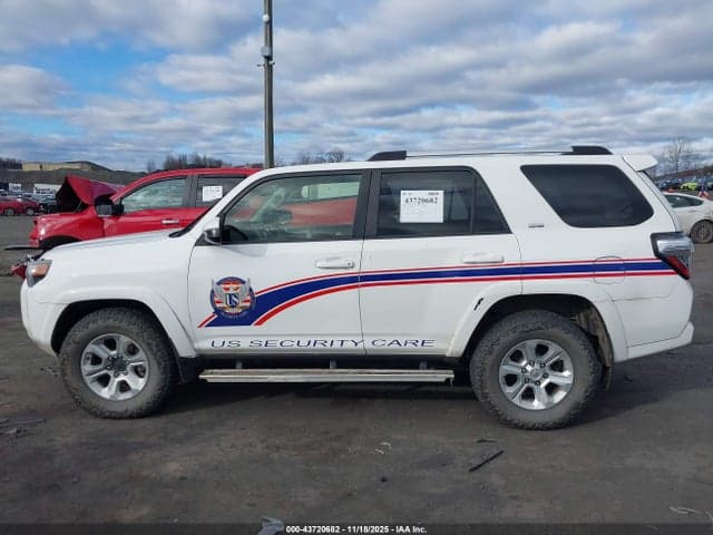 2020 TOYOTA 4RUNNER SR5 6