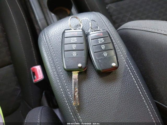 2019 KIA RIO S 11