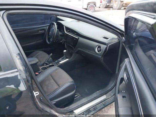 2017 TOYOTA COROLLA SE 5