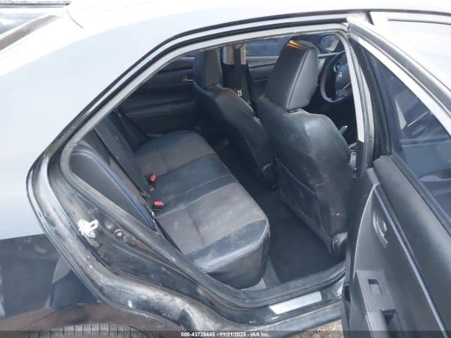2017 TOYOTA COROLLA SE 8