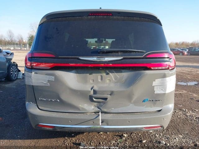 2025 CHRYSLER PACIFICA HYBRID SELECT 6