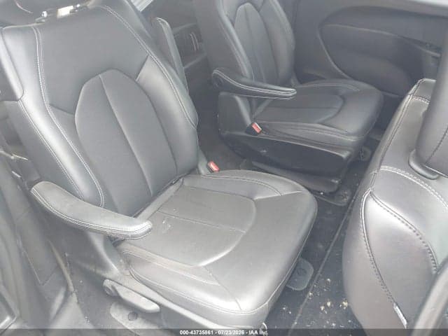 2025 CHRYSLER PACIFICA HYBRID SELECT 8