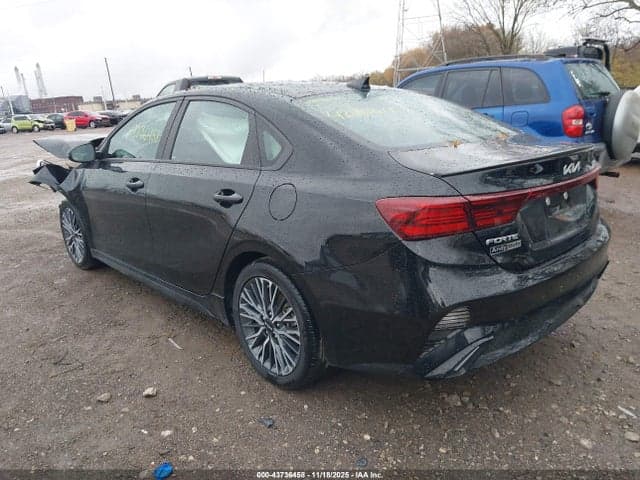 2023 KIA FORTE GT-LINE 3