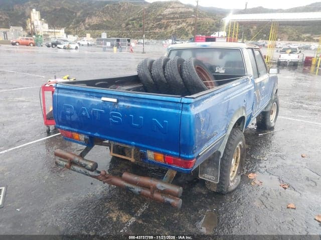 1982 DATSUN 720 KING CAB 5