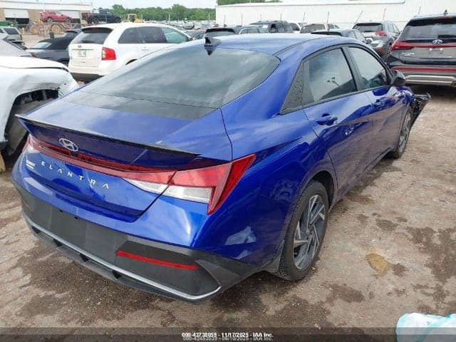 2025 HYUNDAI ELANTRA SEL SPORT 4