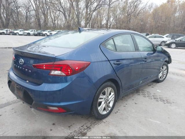 2020 HYUNDAI ELANTRA SEL 4