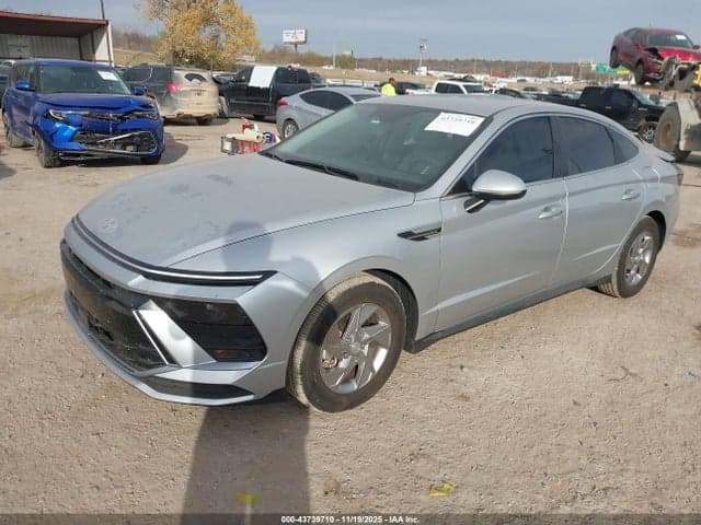 2025 HYUNDAI SONATA SE 2