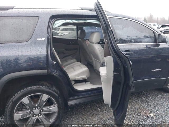 2017 GMC ACADIA SLT-2 8