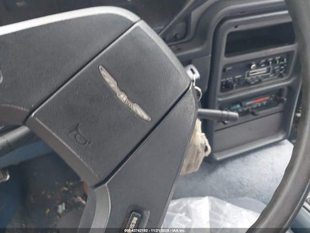 1986 FORD THUNDERBIRD 11