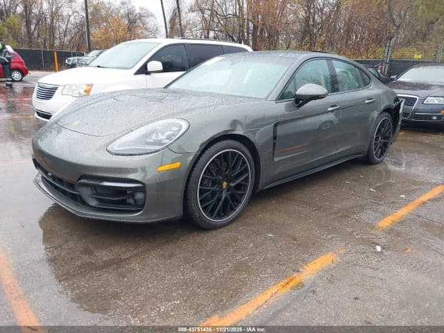 2023 PORSCHE PANAMERA 4/4 2